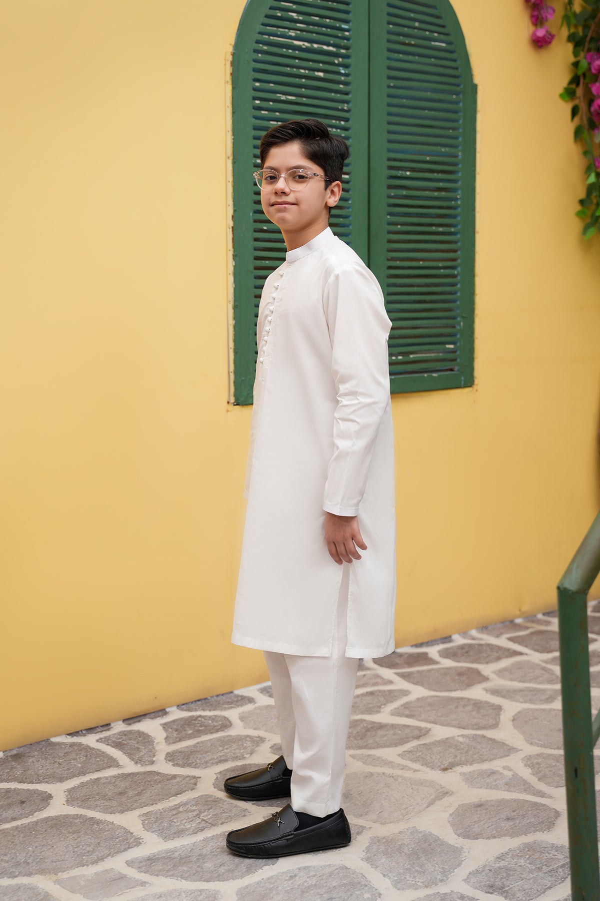 Subhan – Arctic White Essential Potli-Buttoned Set