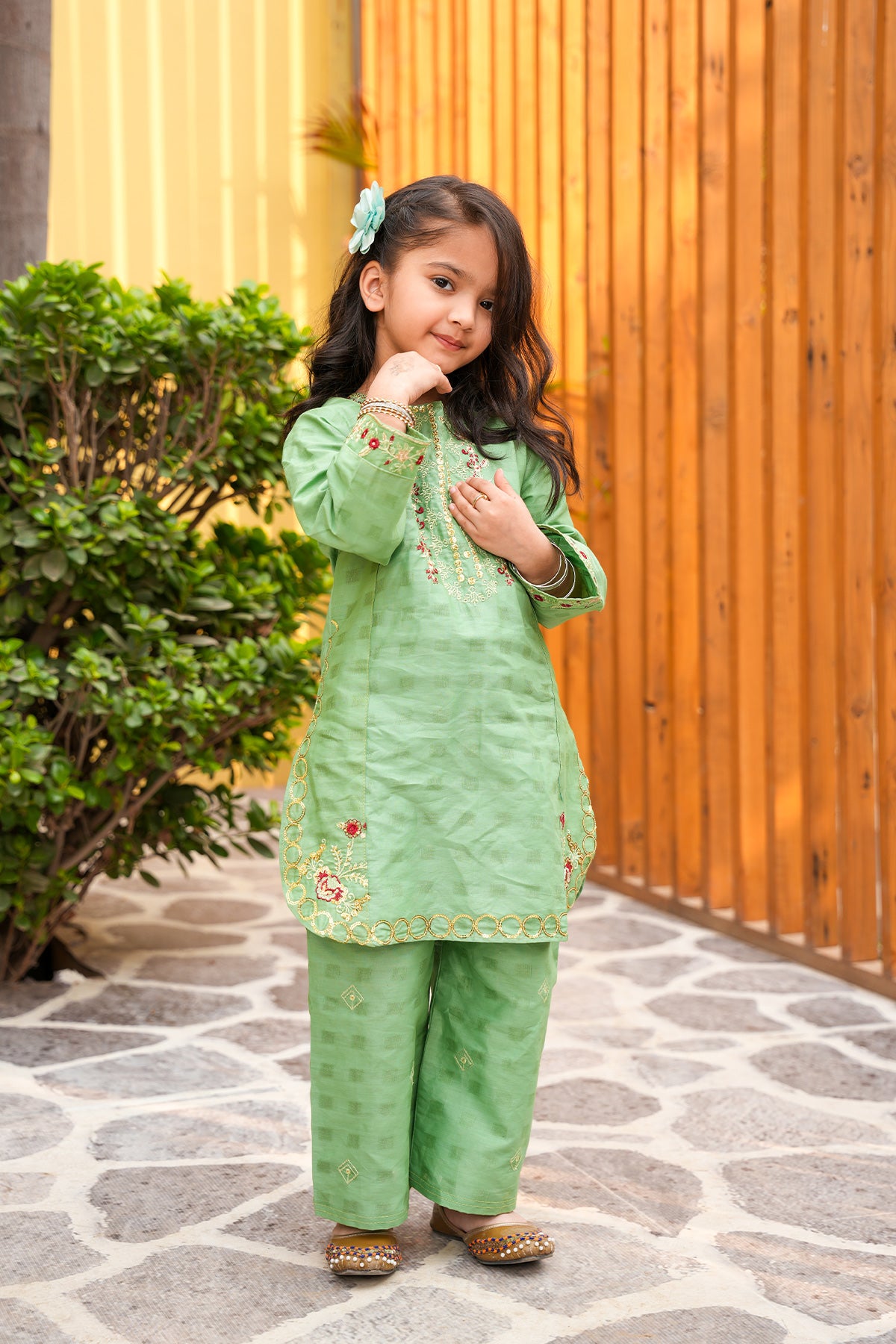 Zunash – Mint Green Embroidered Kurta Set