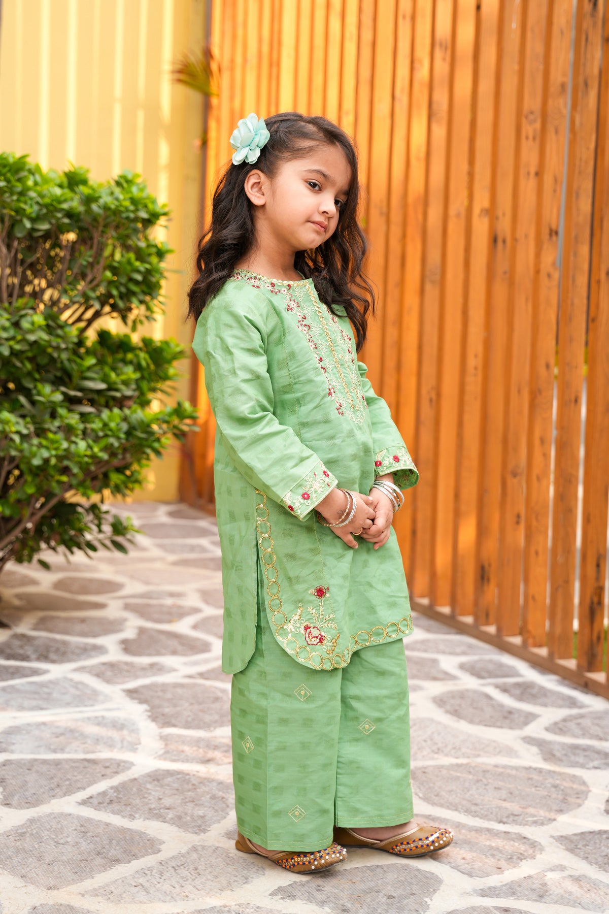 Zunash – Mint Green Embroidered Kurta Set