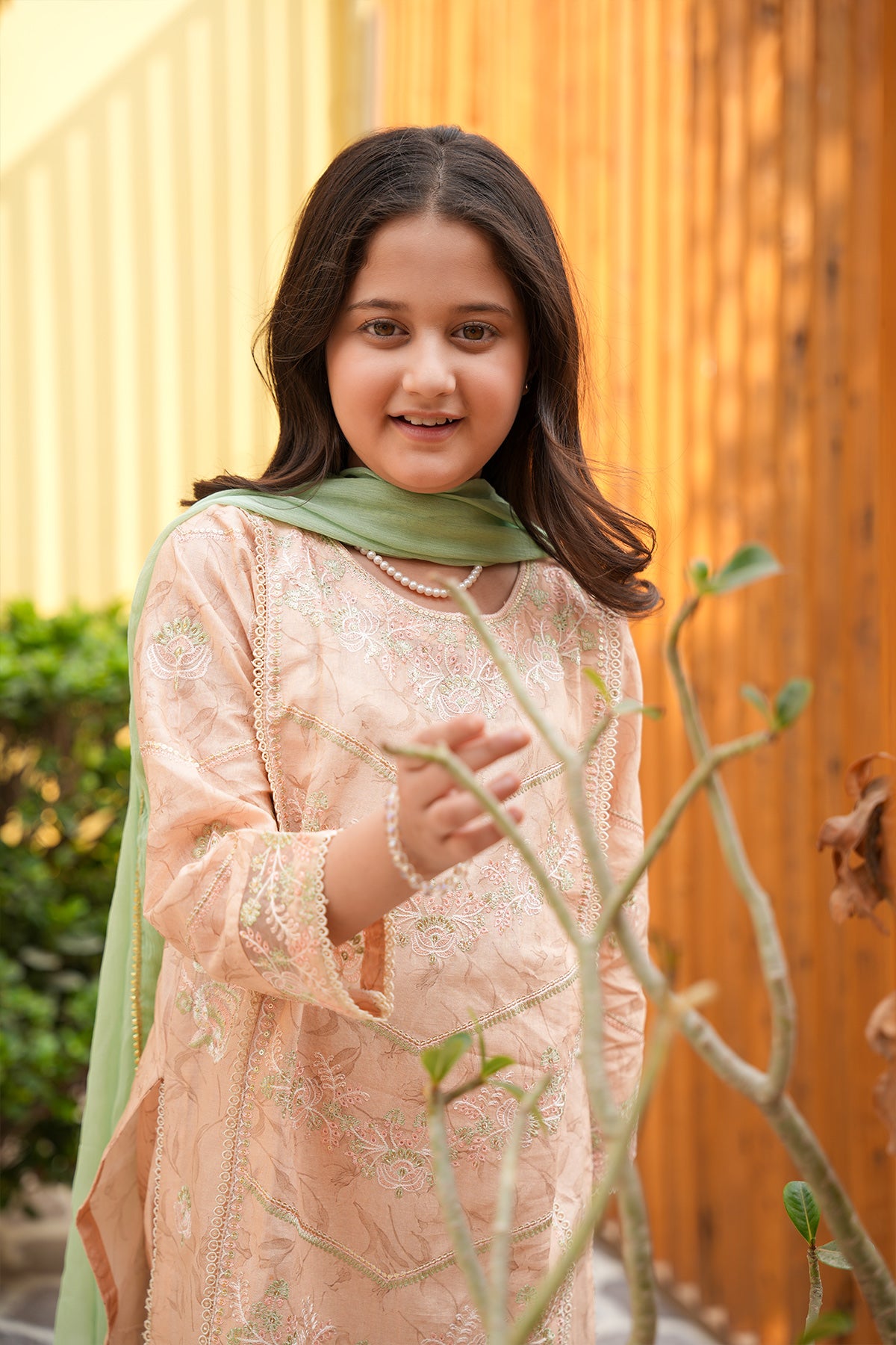 Eshal – Peach Blossom Embroidered 3-Piece Set