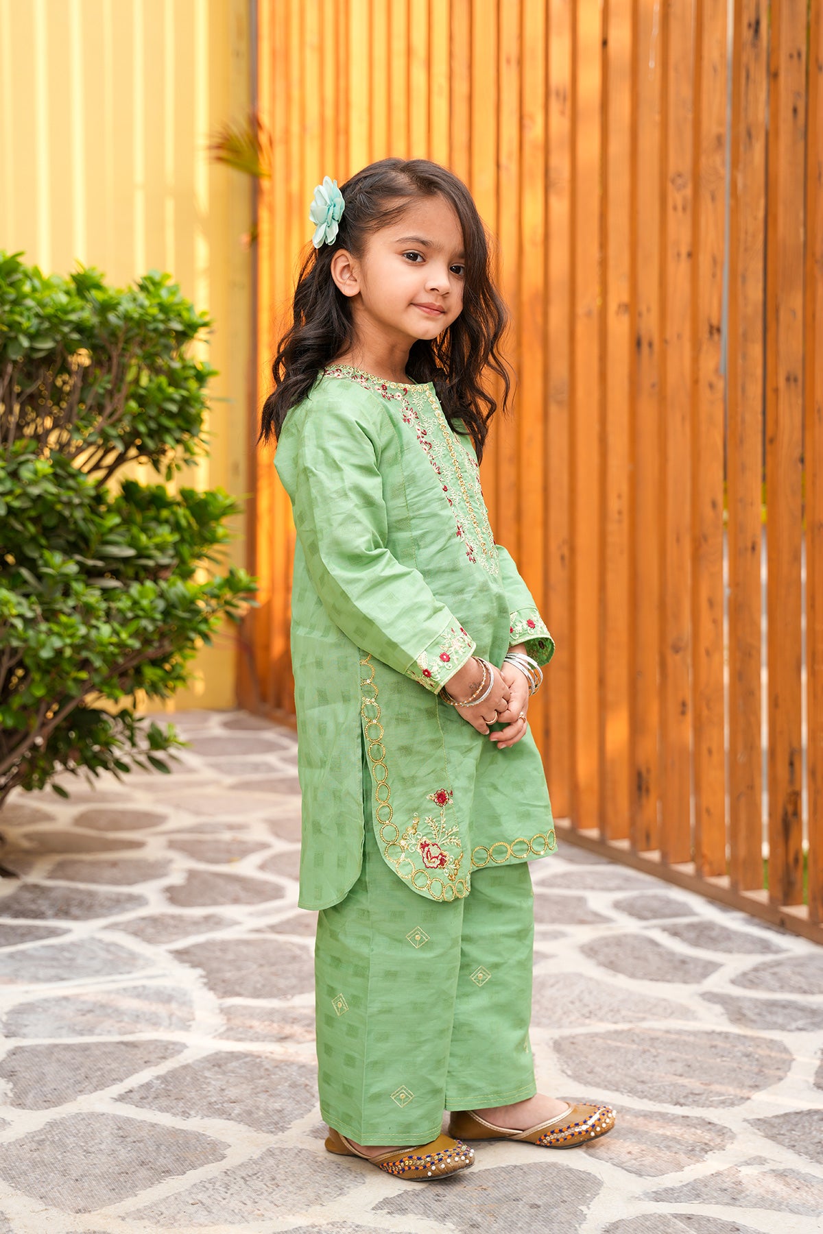 Zunash – Mint Green Embroidered Kurta Set