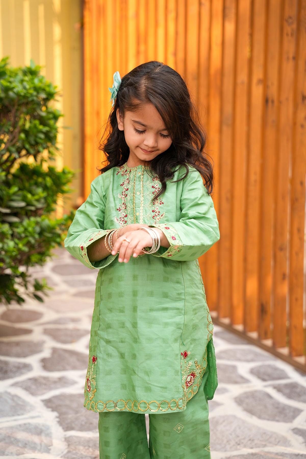 Zunash – Mint Green Embroidered Kurta Set