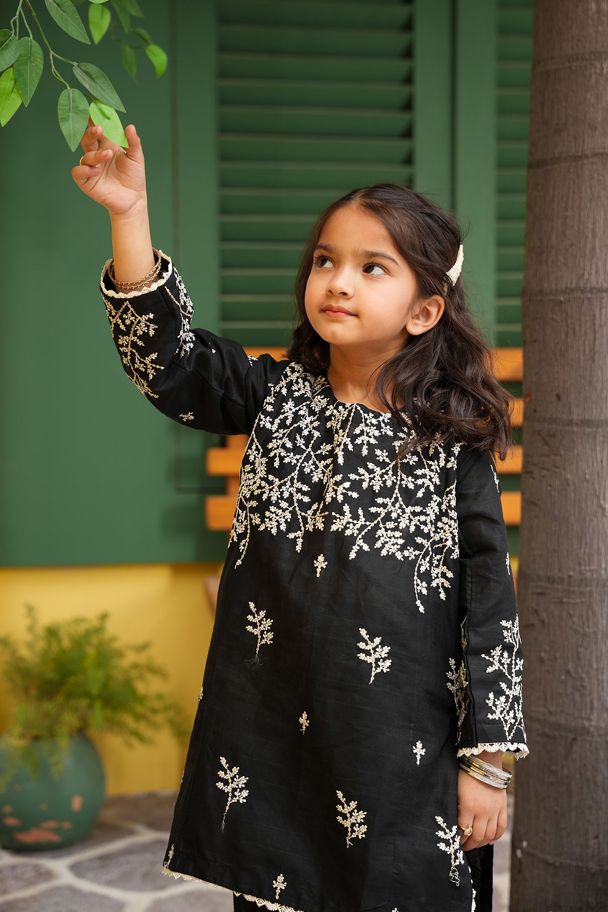 Nyla – Midnight Noir Embroidered 3-Piece Set