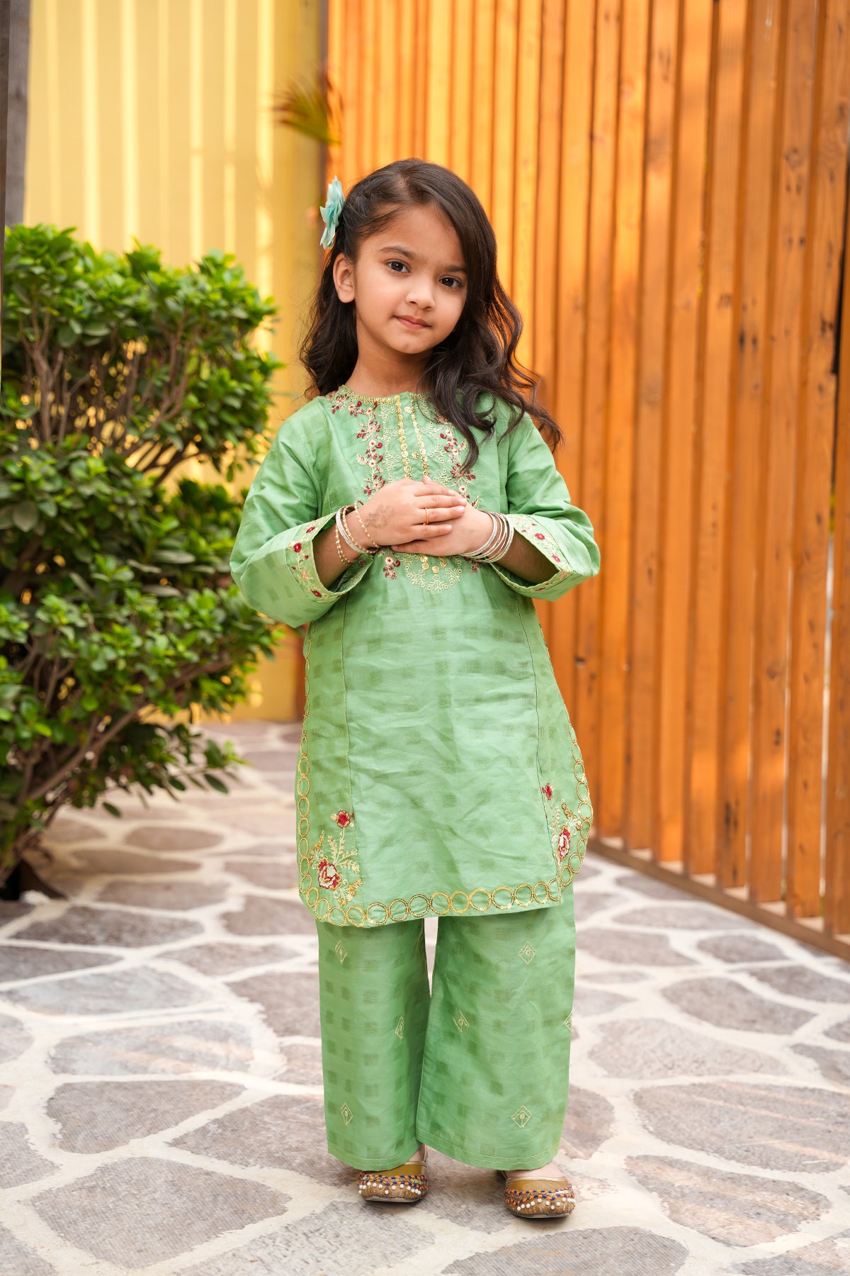 Zunash – Mint Green Embroidered Kurta Set