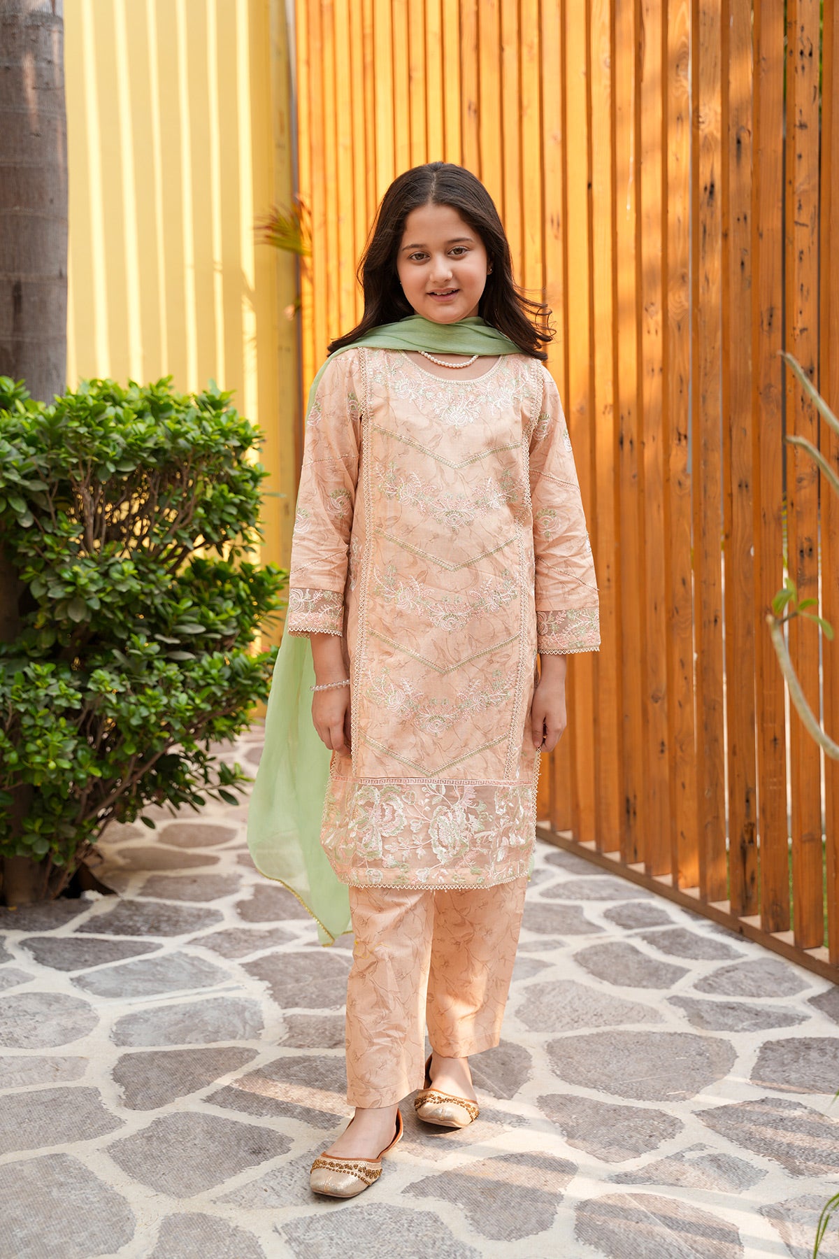 Eshal – Peach Blossom Embroidered 3-Piece Set