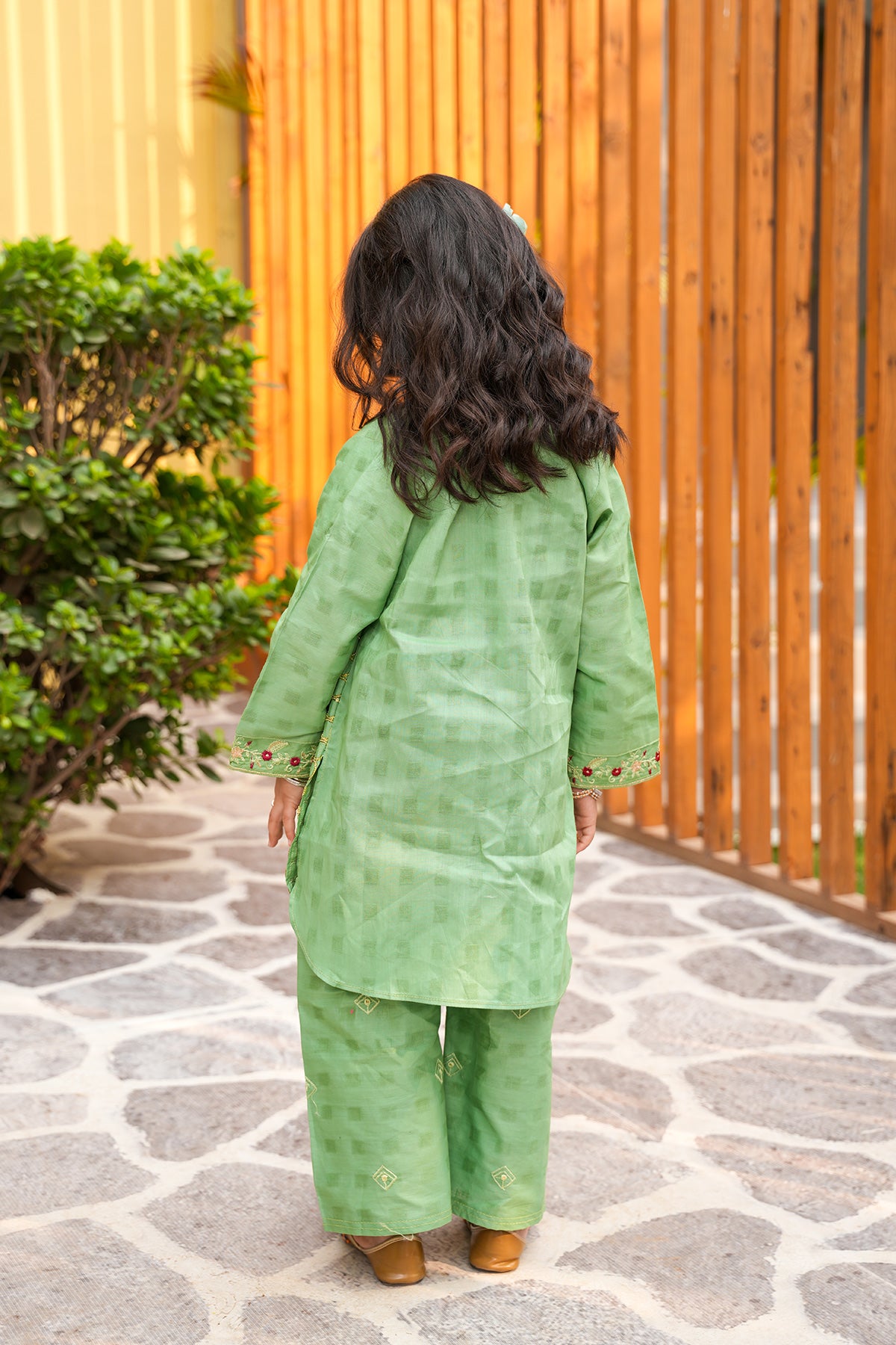 Zunash – Mint Green Embroidered Kurta Set