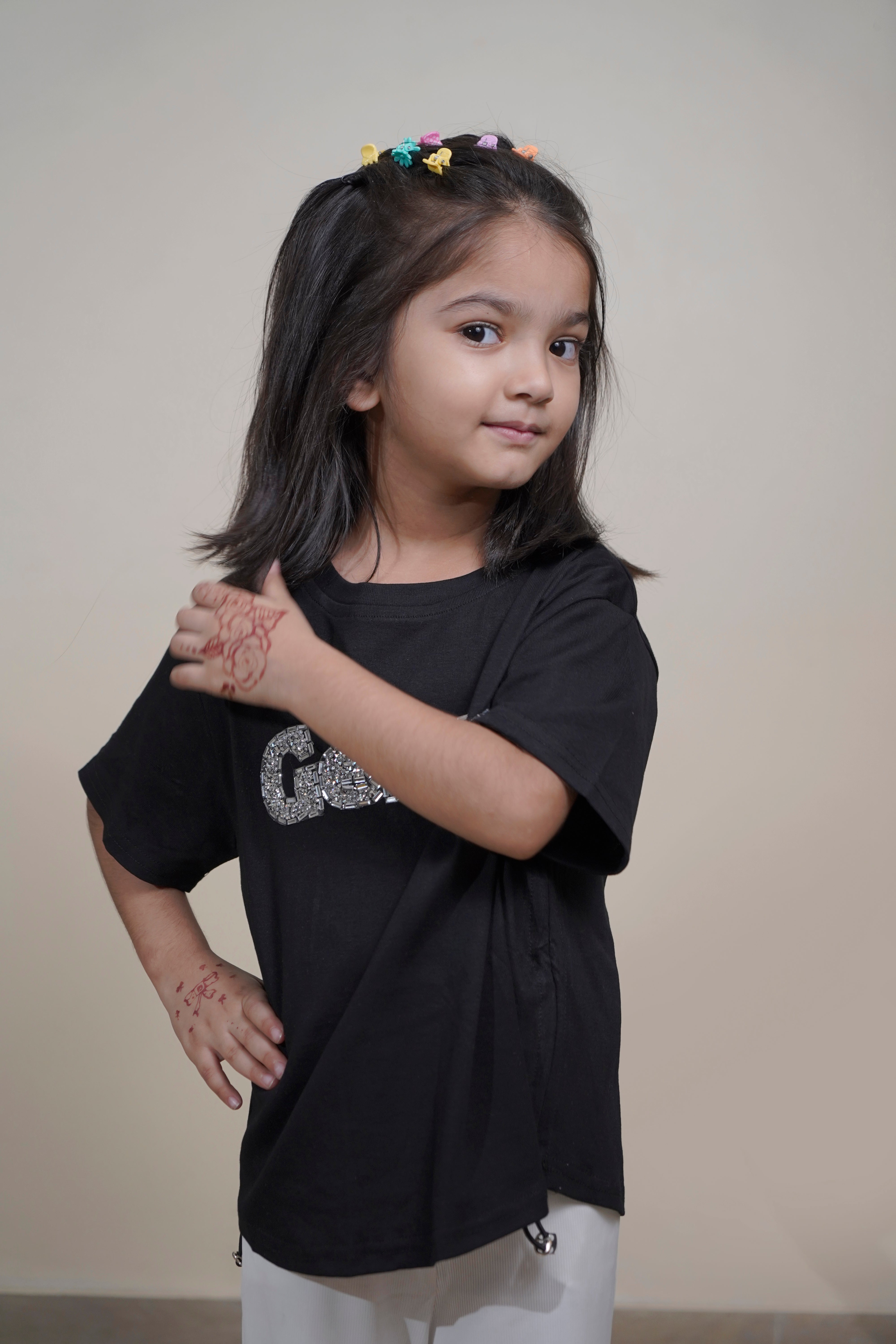 Black t Shirt with gentle graphic